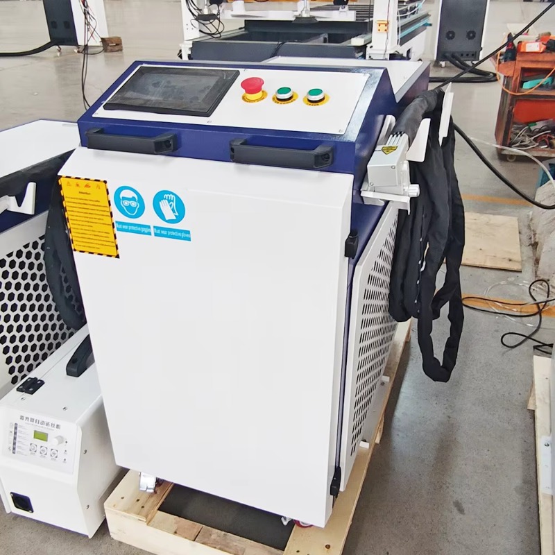 Handheld Laser Welding Machine - Tragbare Laser-Reinigungsmaschine für die Oberflächenreinigung nach